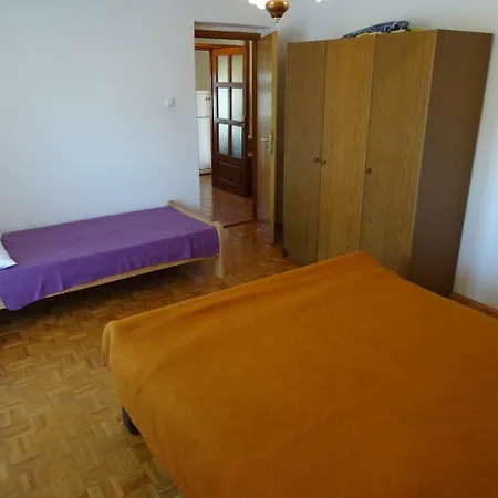 4+2 Apartment